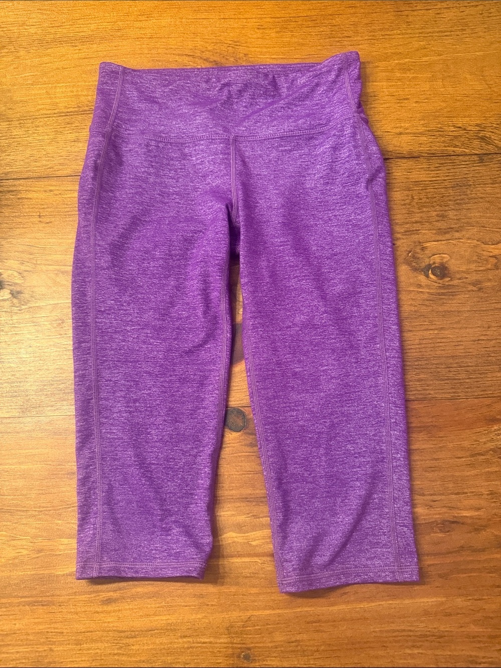 Athleta Purple Capri Leggings 15 inch inseam and 13 inch waist
